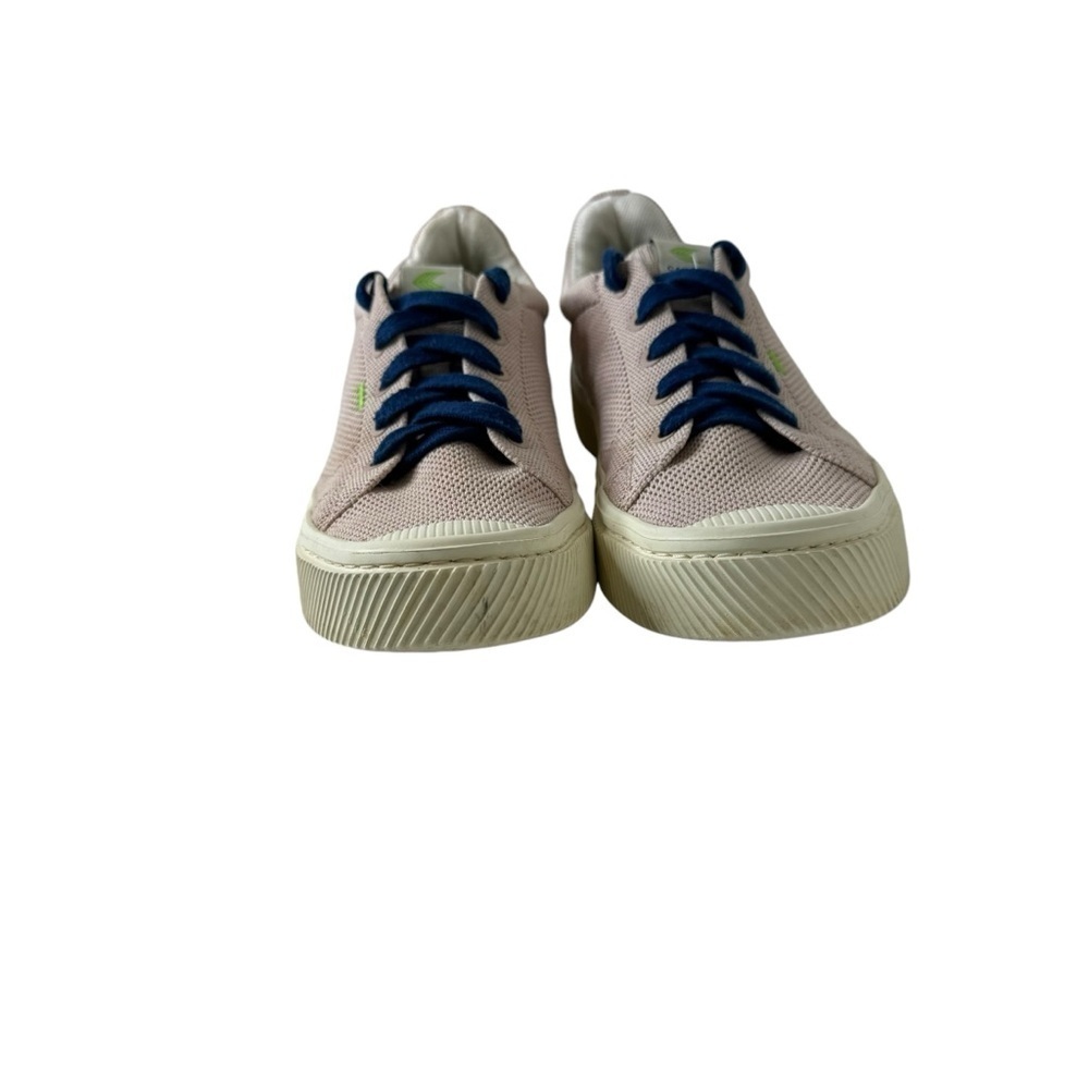 Cariuma OCA Low Canvas Sneaker in Rose Red 8 - Picture 3 of 10
